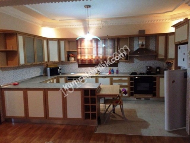 Flat For Sale in Köşklüçiftlik, Nicosia