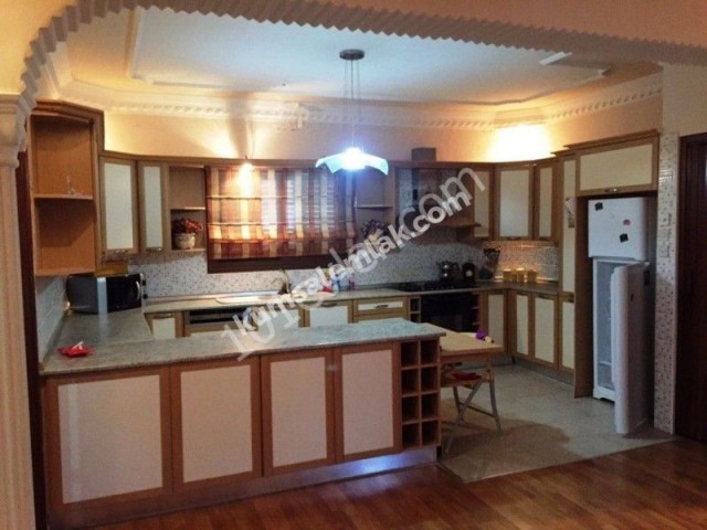 Flat For Sale in Köşklüçiftlik, Nicosia