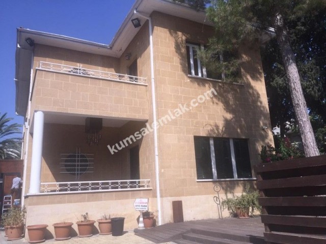 Detached House To Rent in Köşklüçiftlik, Nicosia