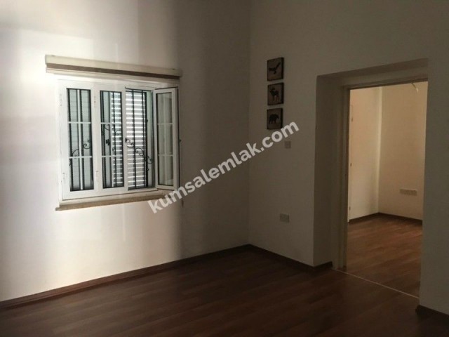 Detached House To Rent in Köşklüçiftlik, Nicosia