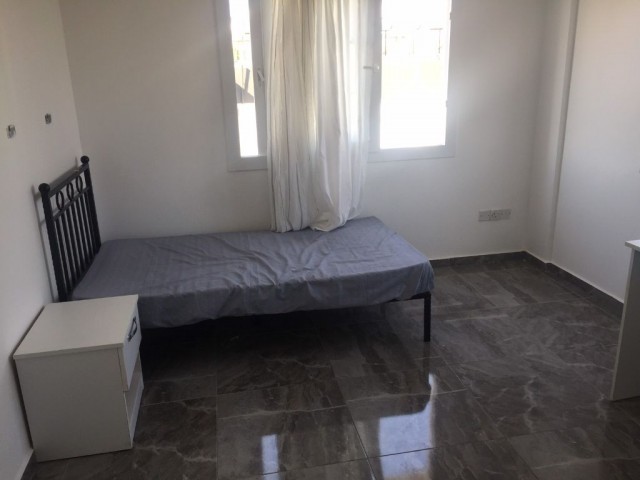 Gönyeli’de Kiralık EŞYALI 2+1 Daire 2500 tl 6+6 Ödemeli