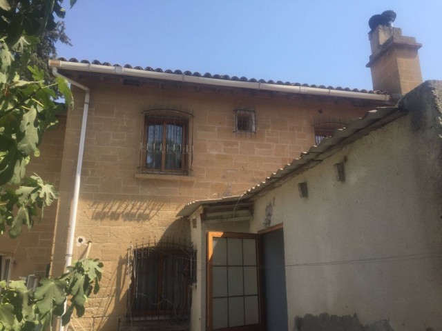 Detached House For Sale in Küçük Kaymaklı, Nicosia