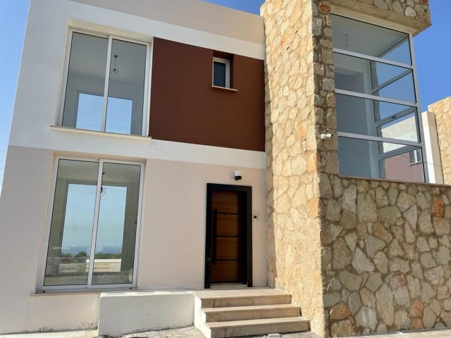 3 Bedroom Detached House for Sale In Kyrenia Çatalköy for SALE. A Total of 2 Units, The Price of Each House Unit is STG 160,000 ** 