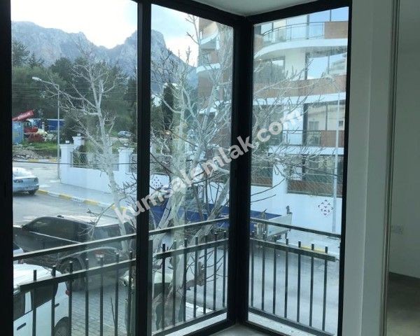 Flat For Sale in Yukarı Girne, Kyrenia