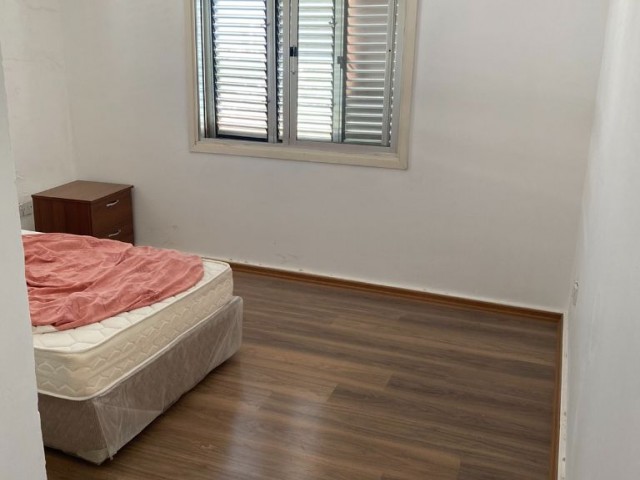 تخت برای فروش in Yenişehir, نیکوزیا