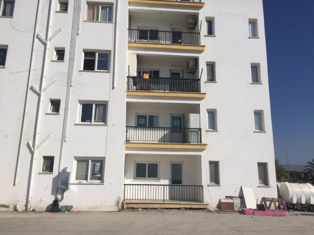 LEFKOŞA HASPOLAT'TA SATILIK 2+1 ZEMİN KATTA DAİRE