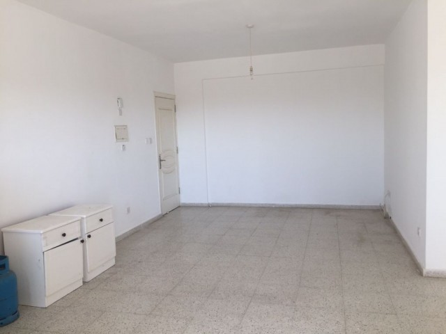 2+ 1 GROUND FLOOR APARTMENT FOR SALE IN NICOSIA HASPOLAT FOR € 32,000 ** 