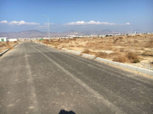 LAND FOR SALE IN MITRELI YENIKENT 767 M2 75 dec000 STG ** 