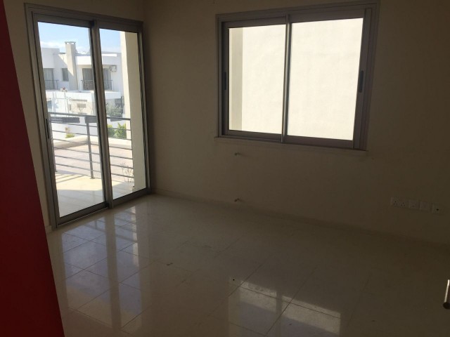 Detached House For Sale in Küçük Kaymaklı, Nicosia