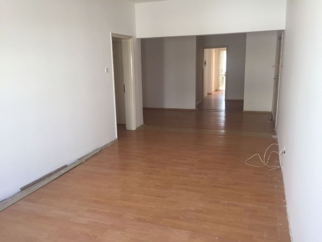 Office To Rent in Köşklüçiftlik, Nicosia