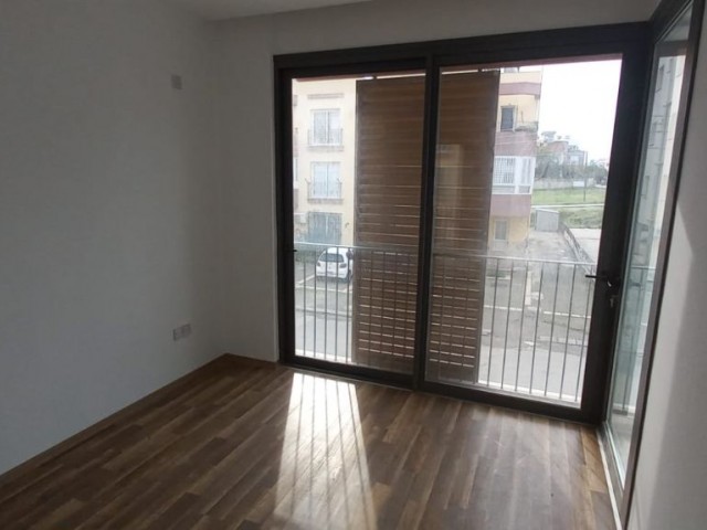 Luxus 3 + 1 Wohnung zum Verkauf in Nikosia Hamitköy 80,000 STG ** 