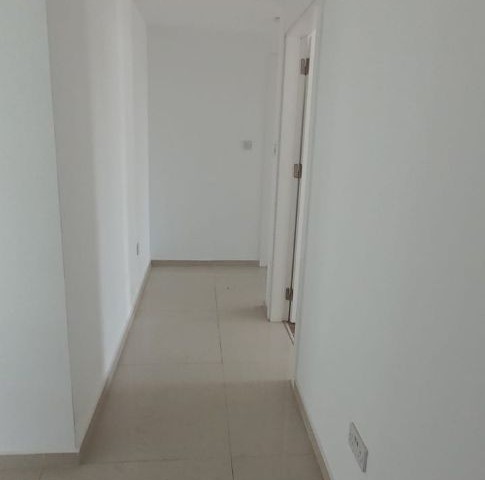 Luxus 3 + 1 Wohnung zum Verkauf in Nikosia Hamitköy 80,000 STG ** 