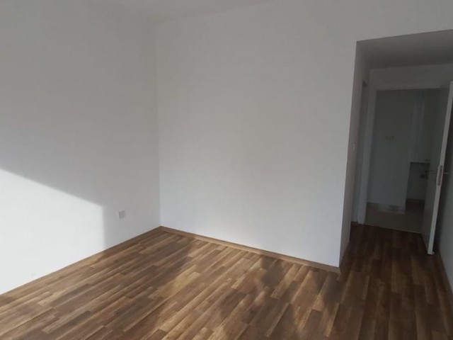 Luxus 3 + 1 Wohnung zum Verkauf in Nikosia Hamitköy 80,000 STG ** 