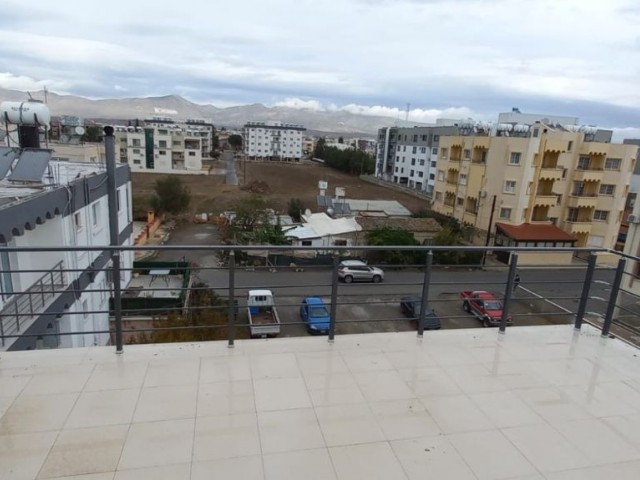 LEFKOŞA KÜÇÜK KAYMAKLIDA 2+1 LÜKS PENTHOUSE