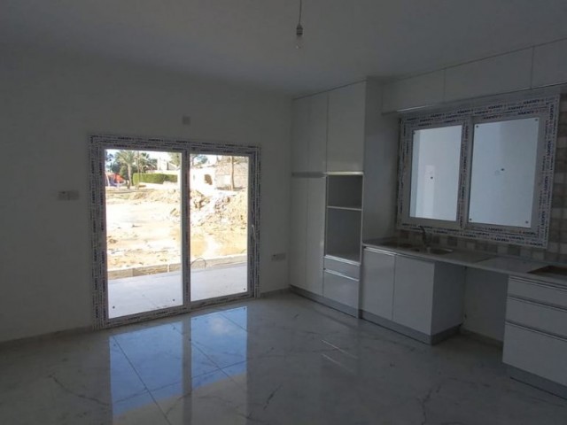 Lefkoşa Gönyeli Bölgesinde Satılık 200 m2 4+1 İkiz Villa 114,900.- STG