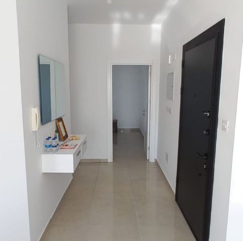 Lefkoşa Gönyeli Bölgesinde Ana Caddeye Yakın Satılık 2+1 80 m2 Lüks Sıfır Daire