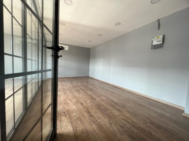 360 M2 Sendeli Workplace For Rent in Nicosia Küçükkaymaklı 2.000 Stg ** 