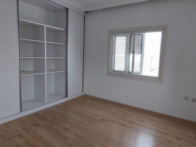 3+1 Türkische Wohnung zum Verkauf in Nikosia Kucuk Kaymakli 53,000 Stg ** 