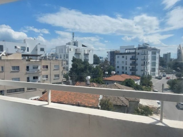 3 Bedroom Flat for Sale in Gallipoli ** 