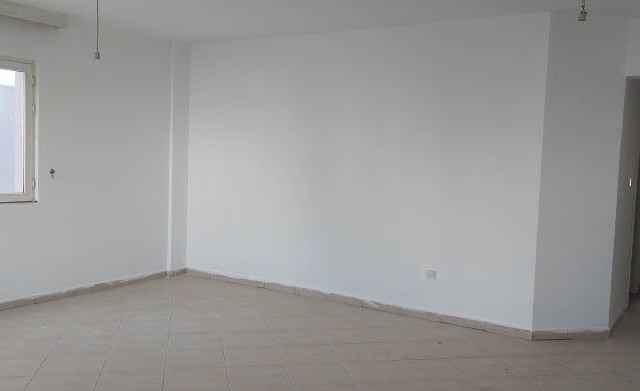 Wohnung geeignet für einen Arbeitsplatz oder Büro zur Miete in Kyrenia Zentrum ** 