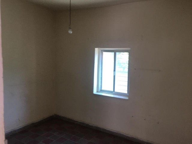 5 Floor Apartment Permit Land For Sale In Kizilbas Region ** 