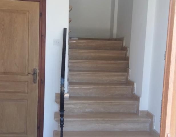 2+1 DETACHED HOUSE WITH COMMON POOL FOR RENT IN KYRENIA/CATALKOY ** 