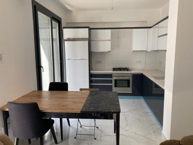 2+1 LUXUS-WOHNUNG ZUR MIETE MIT NULL VOLL MÖBLIERT IN NIKOSIA / HAMITKÖY ** 