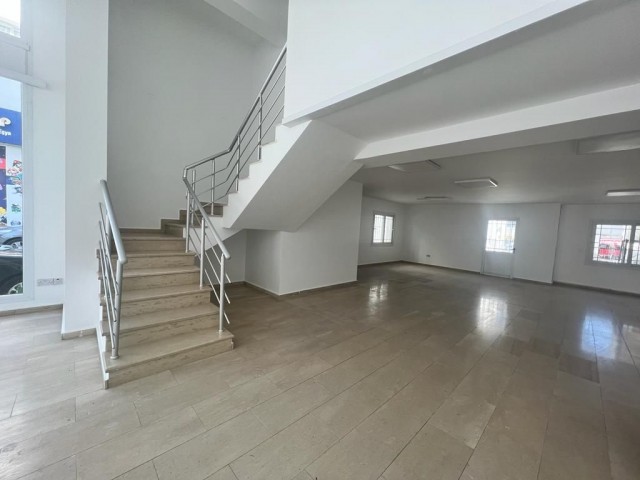 160 M2 in Nikosia / Gehrung Hauptstraße ** 