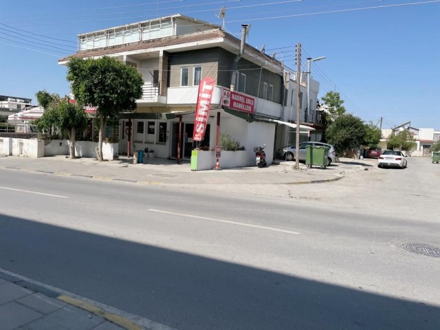 Eckgrundstück geeignet für den Bau einer 5-stöckigen Wohnung mit Gewerbeerlaubnis auf der Hauptstraße in Nikosia / HAMITKÖY ** 