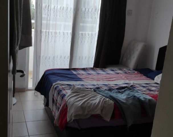 KYRENIA / ZENTRUM ZU VERKAUFEN WOHNUNG 3 + 1 ** 