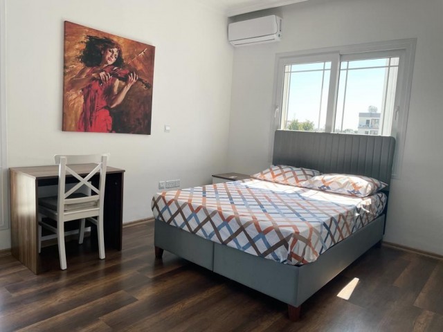 LEFKOŞA/GÖNYELİ BÖLGESİNDE ANA CADDE ÜZERİNDE 3+1 KİRALIK FULL EŞYALI DAİRE