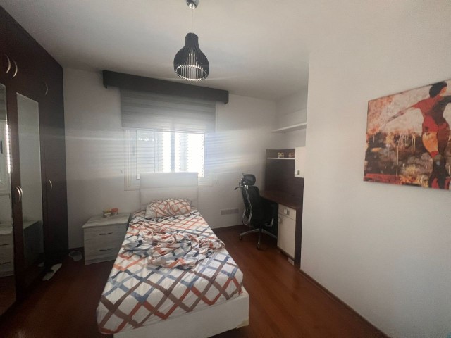 LEFKOŞA/DEREBOYU'NDA LÜKS KİRALIK FUL EŞYALI DUBLEX DAİRE 3+1