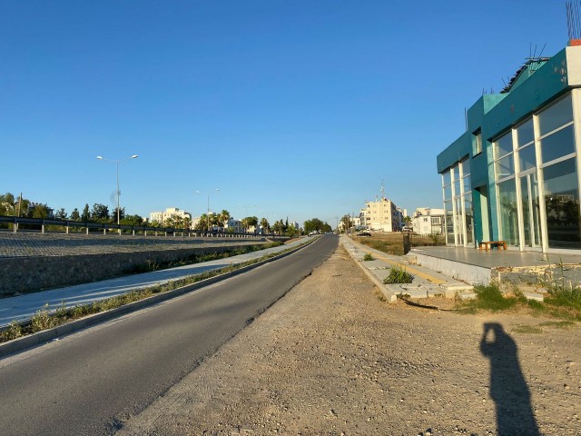 YENIKENT / GEHRENE STRAßE ÜBER MIETGESCHÄFT ** 