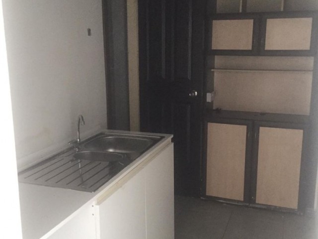 NICOSIA / KÖŞKLÜÇIFLIK GROUND FLOOR OFFICE 3+1 APARTMENT FOR RENT ** 