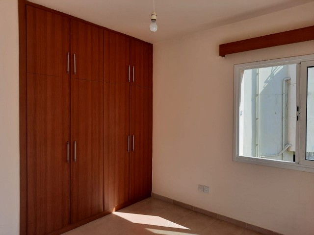 PENTHOUSE-WOHNUNG ZUM VERKAUF IN NIKOSIA ** 