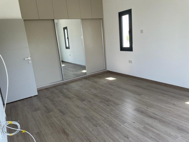 Gönyeli Yenikent'te Satılık 3+1 Türk Malı İkiz Duplex Müstakil Ev