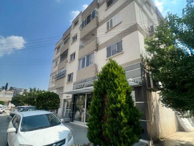 NIKOSIA HERRENHAUS ZUM VERKAUF 2+1 WOHNUNG 52.000.- GBP ** 