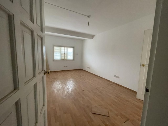 300 M2 1 FLOOR MADE OF TURKISH GOODS IN GÖNYELI. APARTMENTS FOR SALE ** 