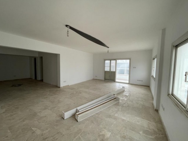 300 M2 1 FLOOR MADE OF TURKISH GOODS IN GÖNYELI. APARTMENTS FOR SALE ** 