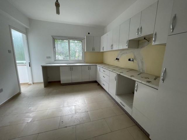 Flat To Rent in Küçük Kaymaklı, Nicosia