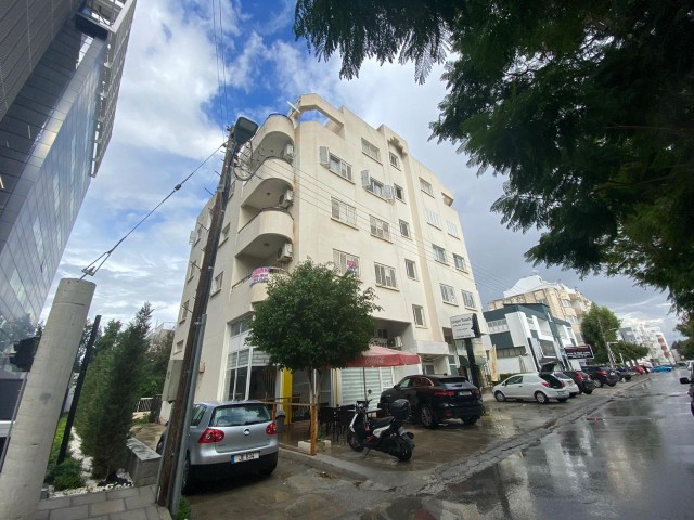 3+1 FLAT FOR SALE IN YENISEHIR