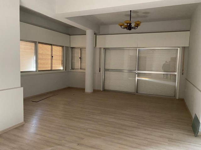 Flat To Rent in Köşklüçiftlik, Nicosia