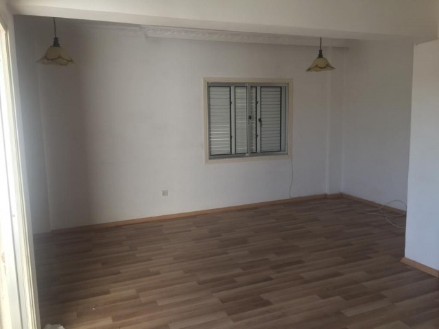 LEFKOŞA METEHAN KİRALIK DAİRE 3+1 EŞYASIZ