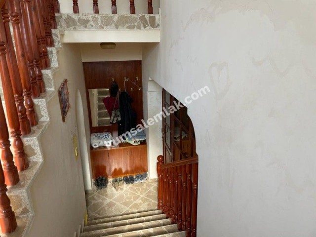 DOPPELVILLA ZUM VERKAUF IN NIKOSIA / HAMITKOY IST ZUM WECHSEL FÜR 125.000.- GBP OFFEN