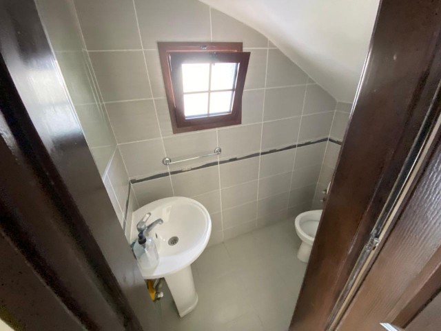 Detached House To Rent in Hamitköy, Nicosia