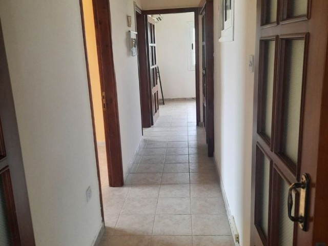 LEFKOŞA KIZILBAŞTA 3+1 APARTMENT FOR RENT SUITABLE FOR OFFICE