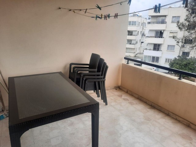 3+1 WOHNUNG MIT GEWERBESCHEIN IN ORTAKOY, LEFKOŞA