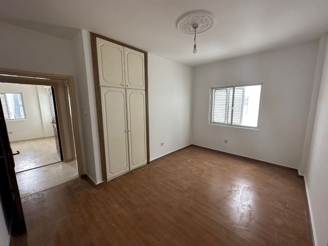 GÖNYELİDE SATILIK TÜRK MALI 3+1 DAİRE