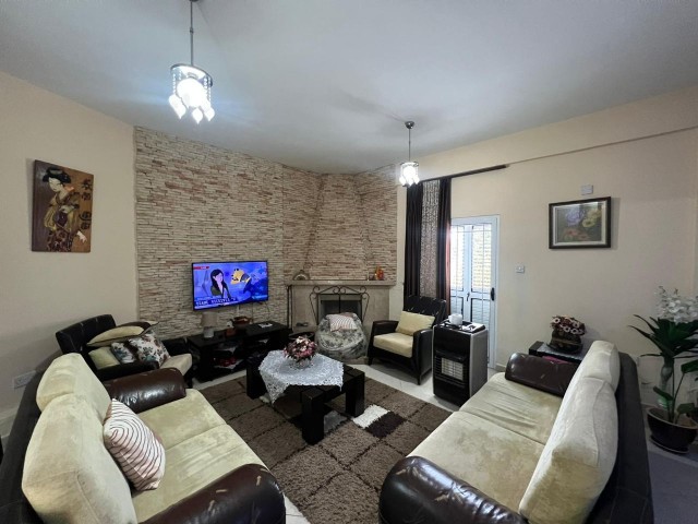 DETACHED HOUSE FOR SALE IN GUINEA ALSANCAK 165. 00 STG