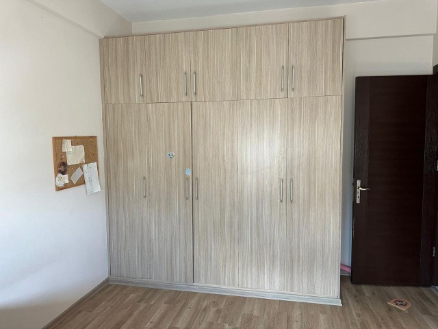 WOHNUNG ZUR MIETE AUF DER STRASSE IN ORTAKOY, LEFKOŞA